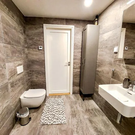 Apartment Mai 71 Johanna Suvekorter *