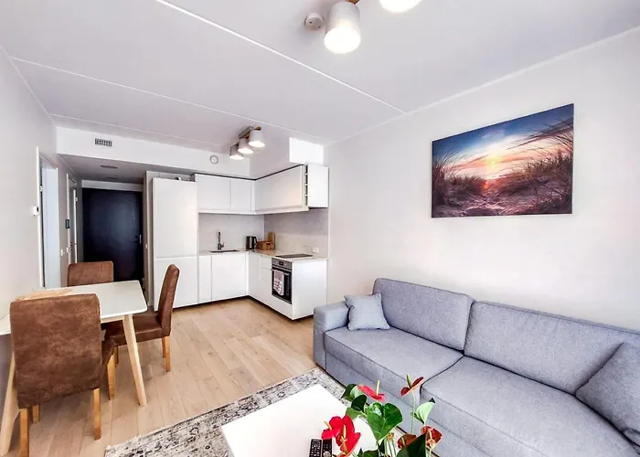 Mai 71 Johanna Suvekorter Apartment